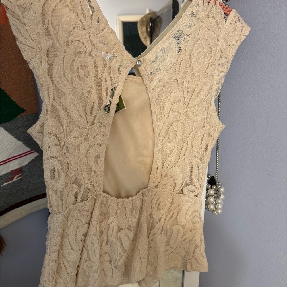 Lace top elastic waist open back! New with tags. Size L